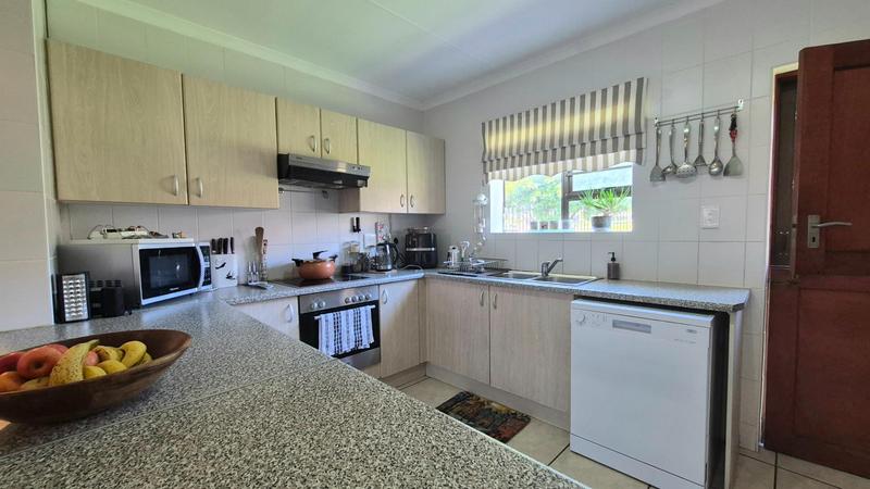 3 Bedroom Property for Sale in Fraaiuitsig Western Cape